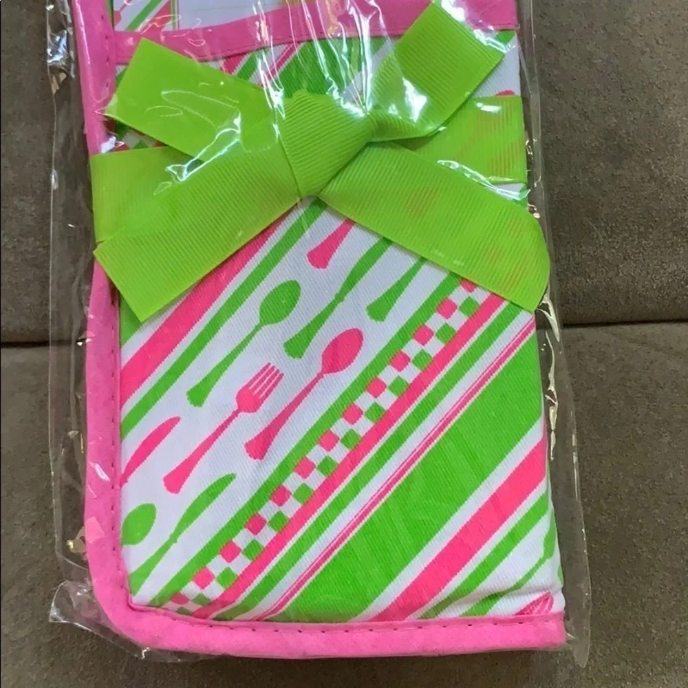Combo set, hot pad, grocery list and spatula